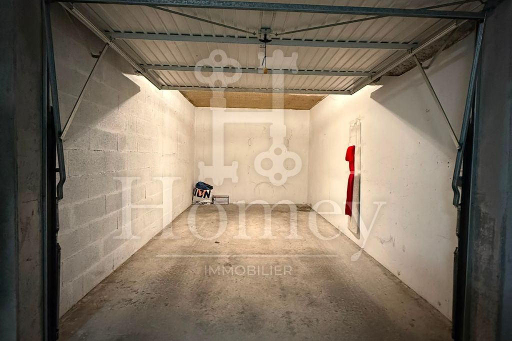 Parking / Box à vendre à Gaillard, 75 m² – photo 2 sur 5